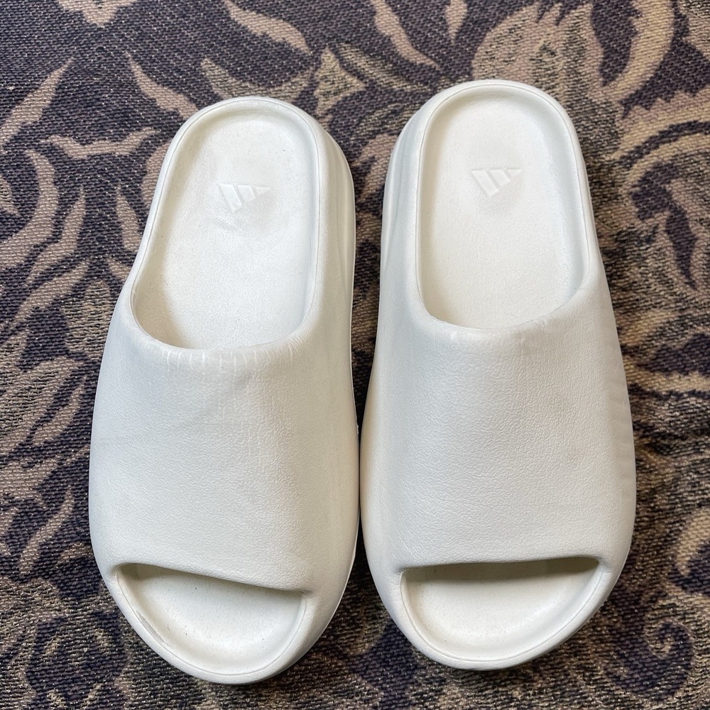 Yeezy Slide Men's Sandals Beige US 6 Synthetic Standard Width Slip-On